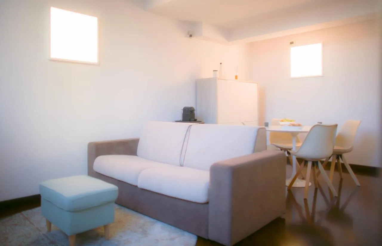 Bnbutler - Bergonzoli - Modern And Bright Near Central Station Milan 0*,  Italy